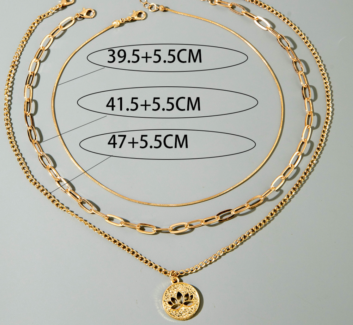 Elegant layered Y-necklace with pendant & multi-strand chains. Gold-plated stainless steel. Perfect for boho style & everyday elegance.