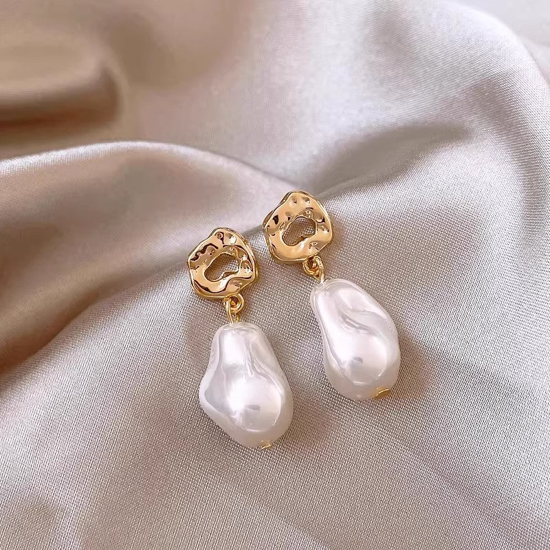 Gold Knot & Pearl Drop Earrings