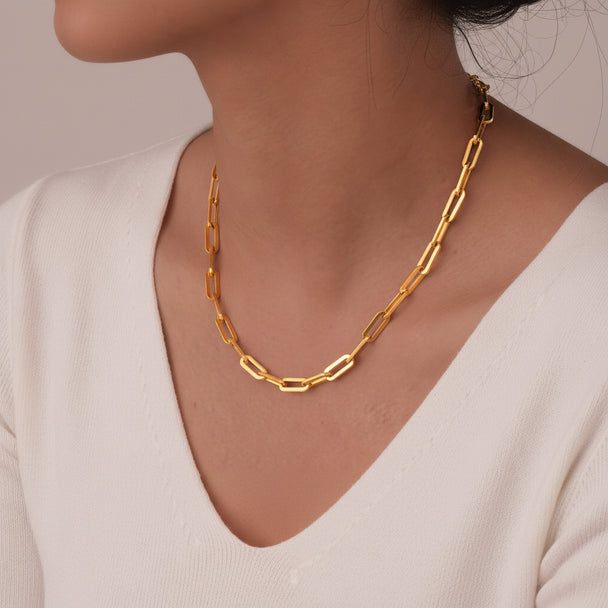 Minimalist rectangle bar necklace in gold or silver. Stainless steel, flat link chain. Perfect for everyday elegance & modern style.