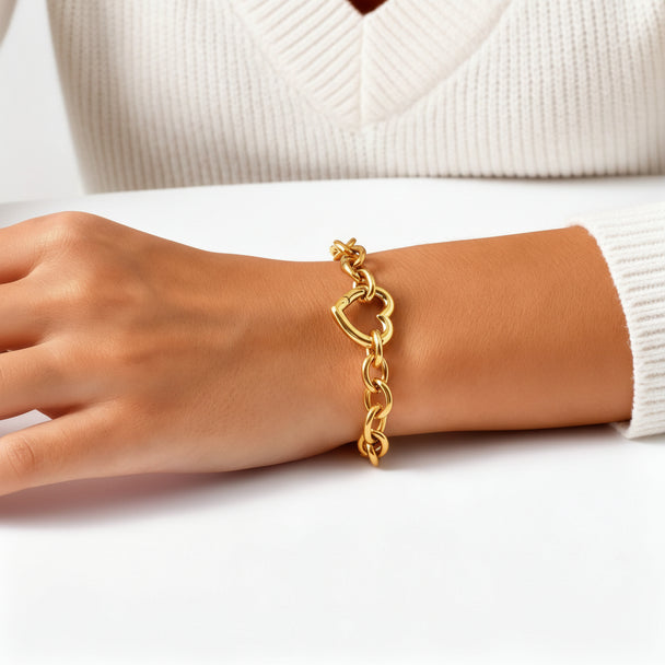 Stainless Steel Heart-Clasp Chain Bracelet in Gold Tone